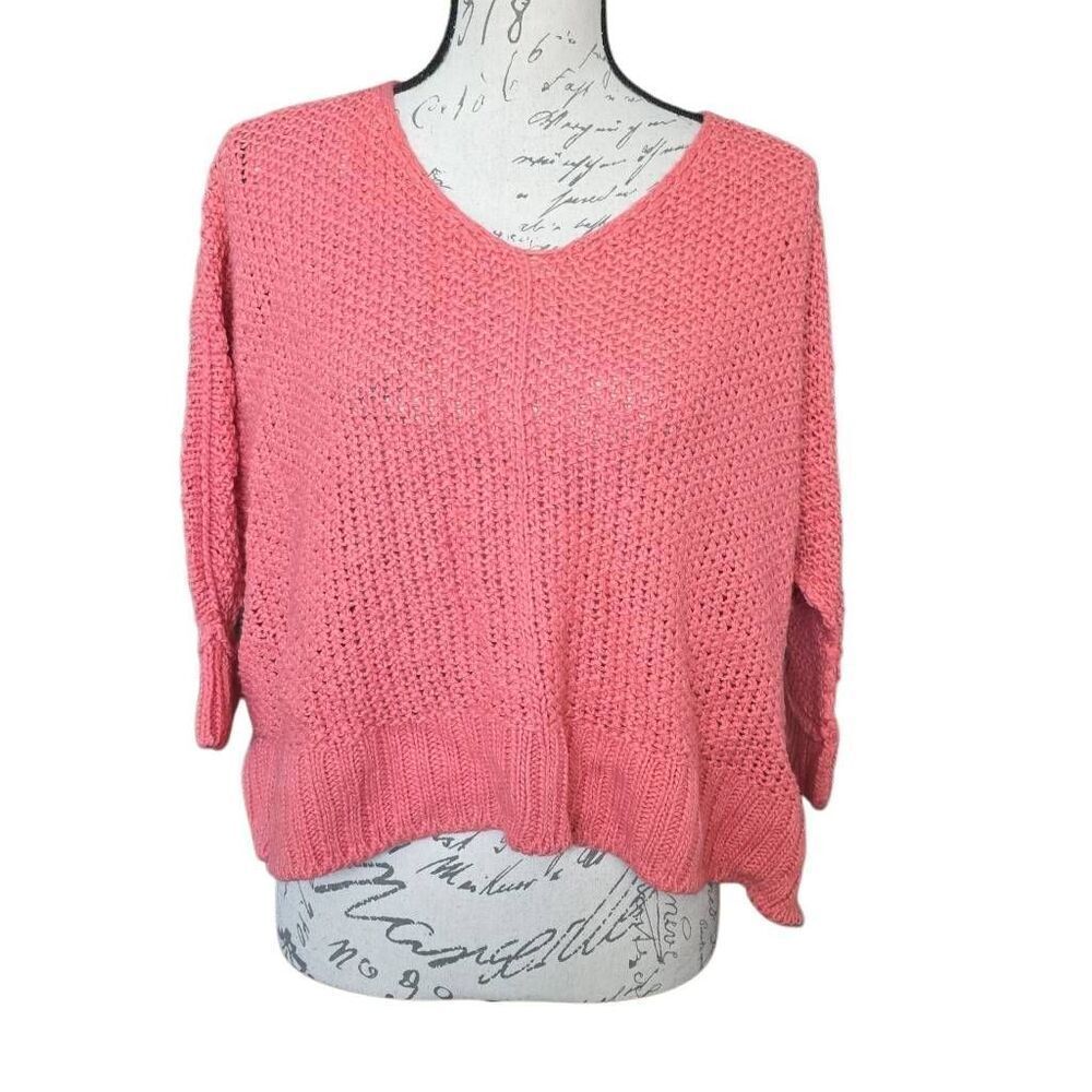 Dee Elly Ladies Size Medium Coral Knit 3/4 Sleeve Sweater